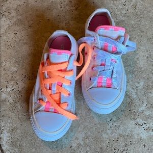 Adorable girls Converse worn once